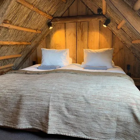 Jaagu-mihkli Muhu Island Landhaus *