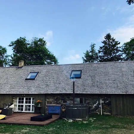 Jaagu-mihkli Muhu Island Landhaus *